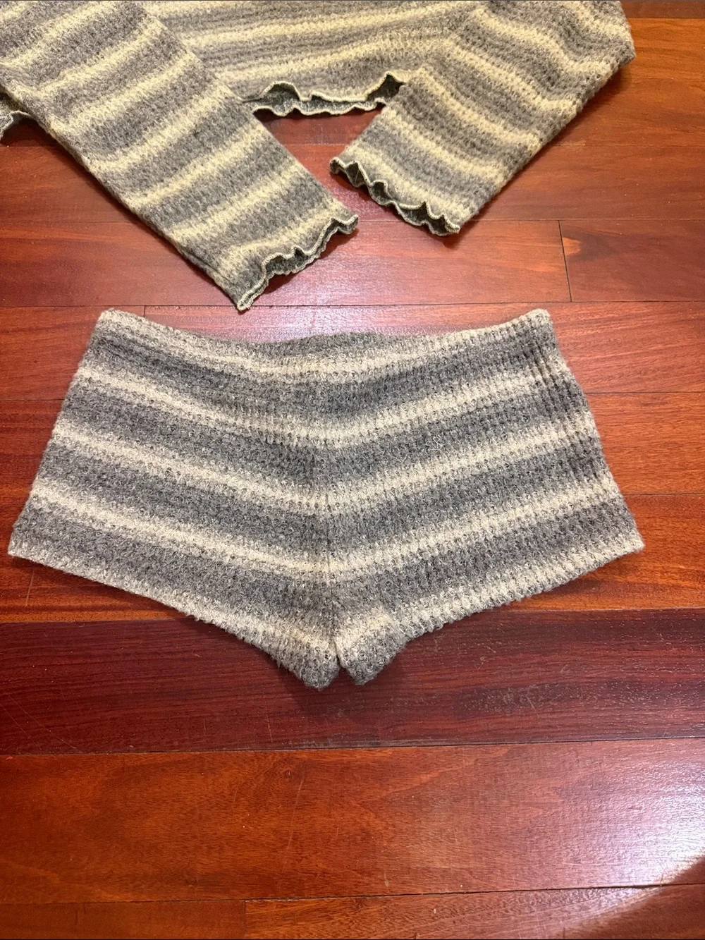 Striped Off The Shoulder Cropped Sweater Set in Green